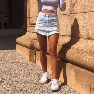 CARMAR SIZE 24 Denim Skirt